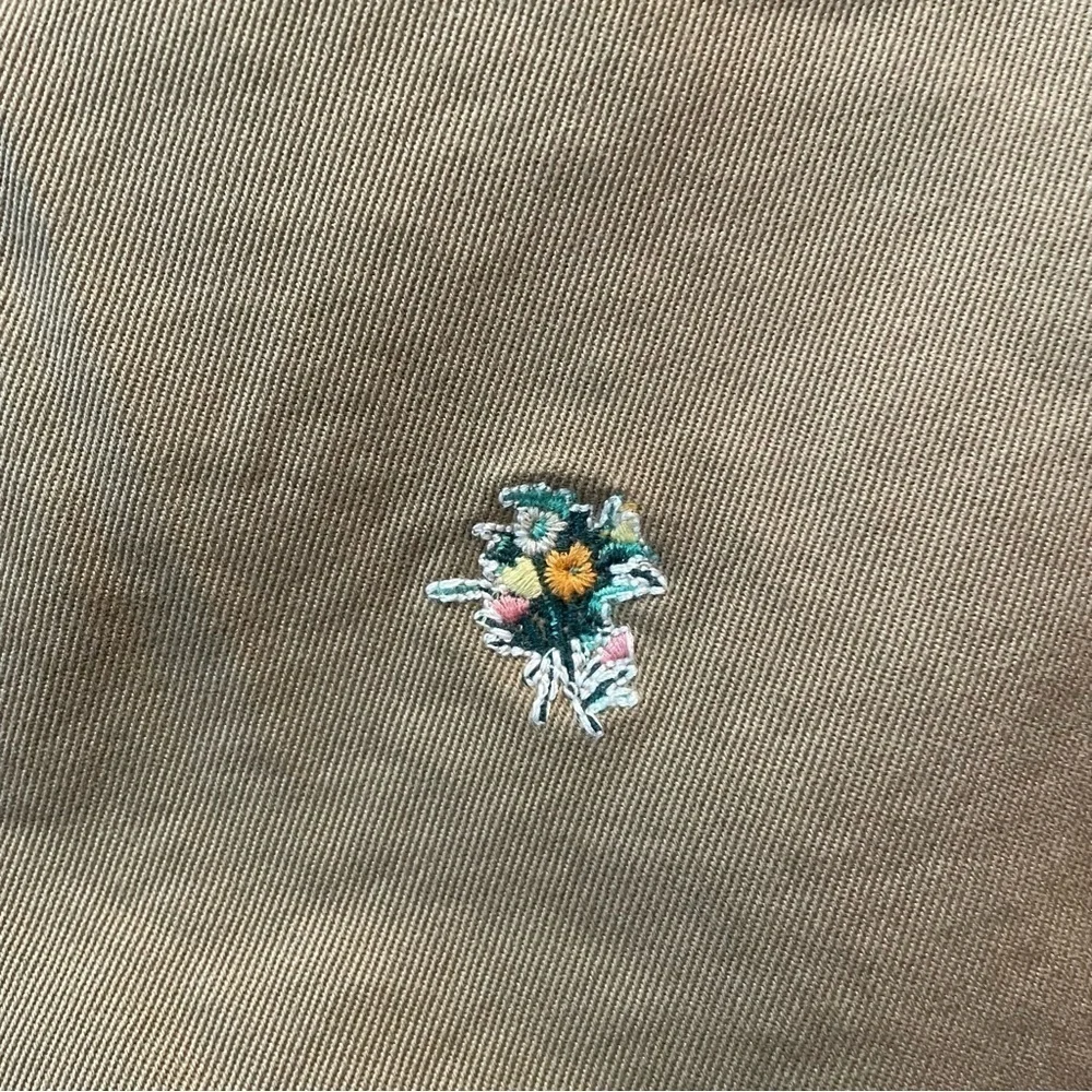 J. Crew Men’s 9'' Relaxed Fit Chino Short With Flower Embroidery in Khaki 35 NWT